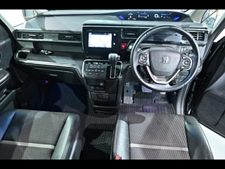 HONDA STEP WAGON 2016