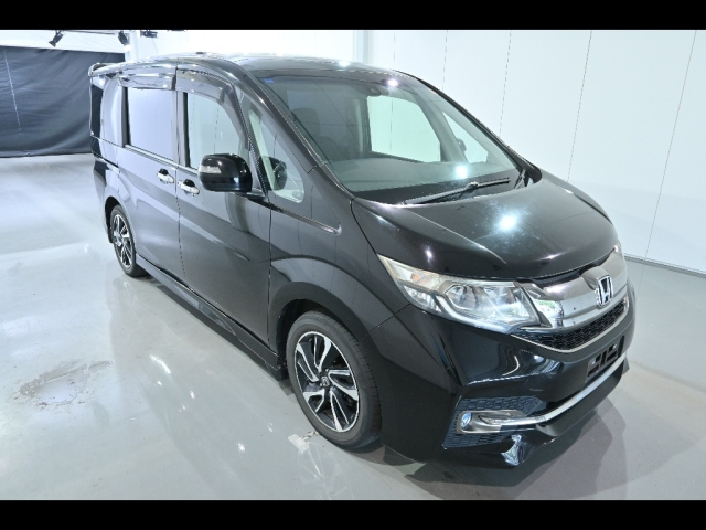 HONDA STEP WAGON 2016