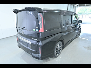 HONDA STEP WAGON 2016