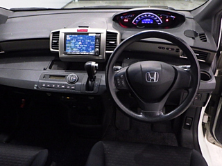 HONDA FREED 2010
