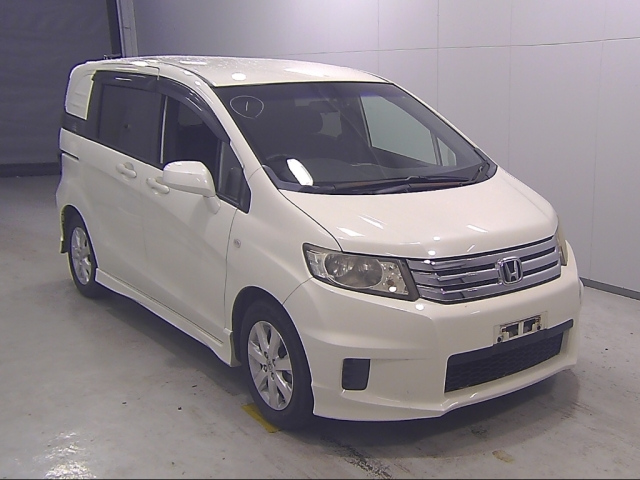 HONDA FREED 2010