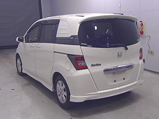 HONDA FREED 2010