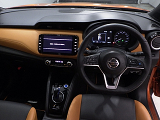 NISSAN KIX 2020