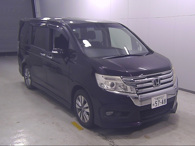 HONDA STEP WAGON 2013
