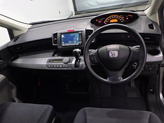 HONDA FREED 2010