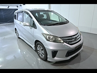 HONDA FREED 2013