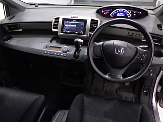 HONDA FREED 2012