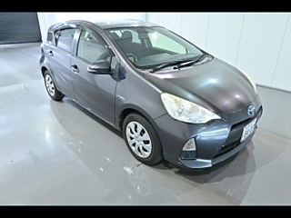 TOYOTA AQUA 2013