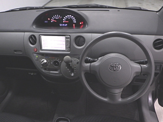 TOYOTA SIENTA 2010