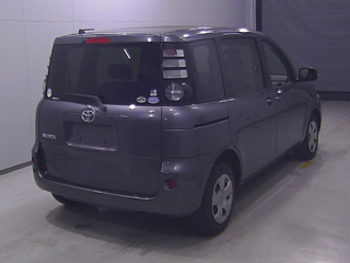 TOYOTA SIENTA 2010