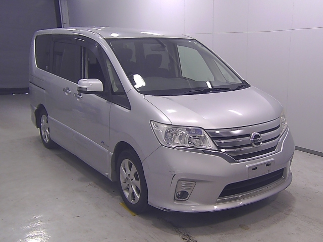 NISSAN SERENA 2012
