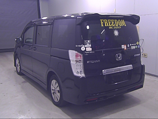 HONDA STEP WAGON 2010