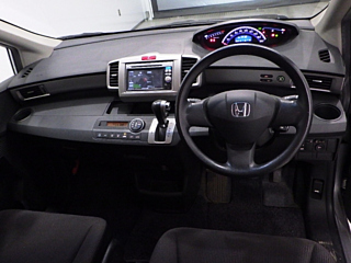 HONDA FREED 2011