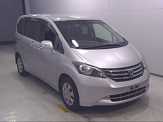 HONDA FREED 2011
