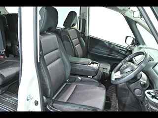 NISSAN SERENA 2017
