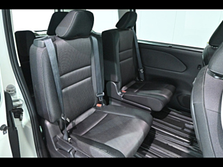 NISSAN SERENA 2017