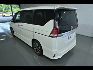 NISSAN SERENA 2017