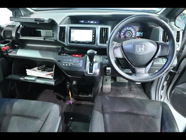 HONDA STEP WAGON 2012