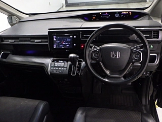 HONDA STEP WAGON 2016