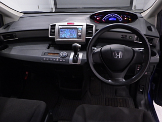 HONDA FREED 2012