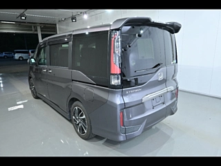 HONDA STEP WAGON 2016