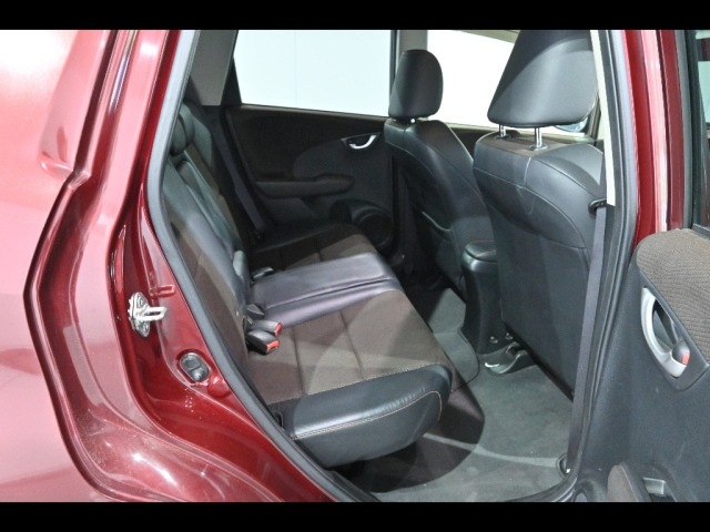 HONDA FIT SHUTTLE 2013