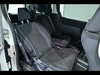 TOYOTA NOAH 2017