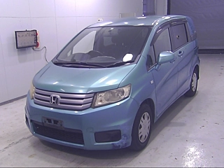 HONDA FREED 2010