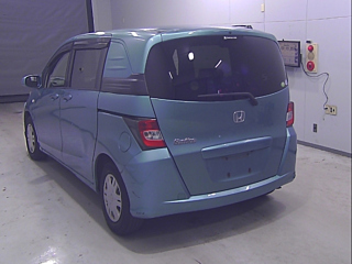 HONDA FREED 2010