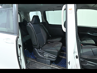 TOYOTA VOXY 2014