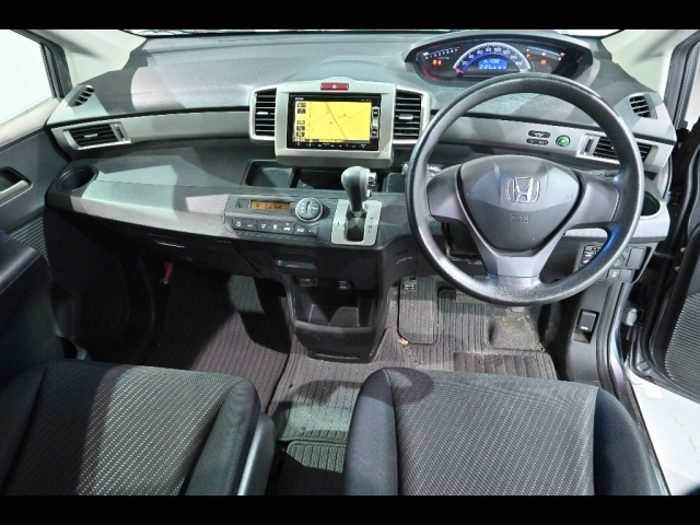 HONDA FREED 2012