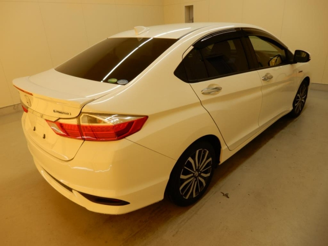 HONDA GRACE 2018