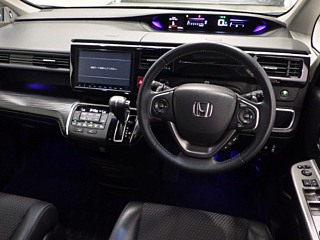HONDA STEP WAGON 2016