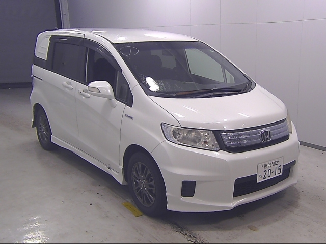 HONDA FREED 2013