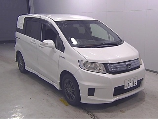 HONDA FREED 2013