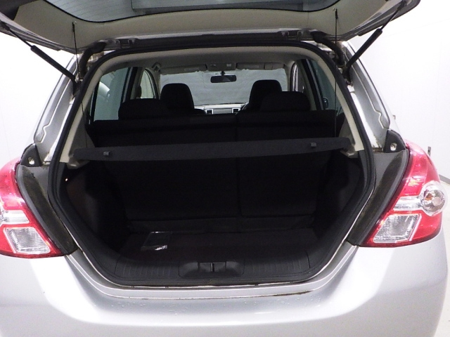 NISSAN TIIDA 2012