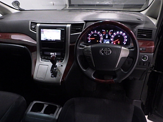 TOYOTA VELLFIRE 2010