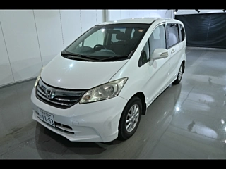 HONDA FREED 2013