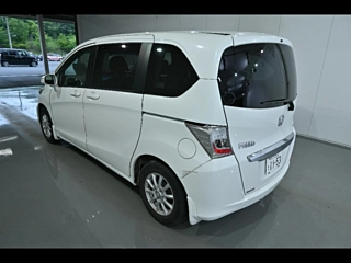 HONDA FREED 2013