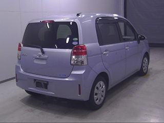 TOYOTA SPADE 2013