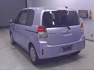 TOYOTA SPADE 2013