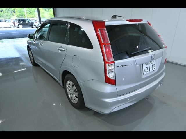 HONDA STREAM 2009