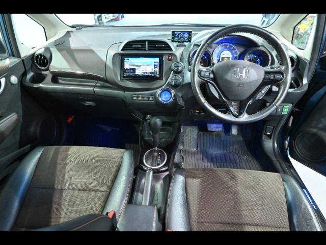 HONDA FIT SHUTTLE 2013