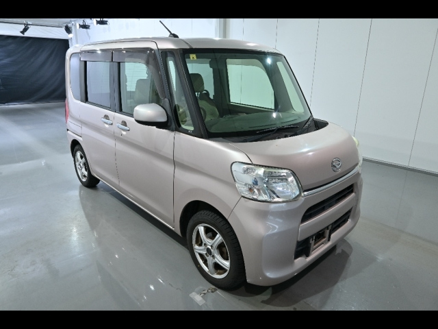 DAIHATSU TANTO 2014
