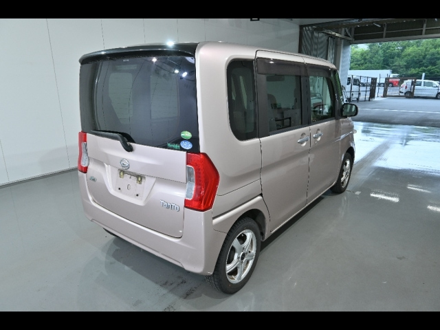 DAIHATSU TANTO 2014