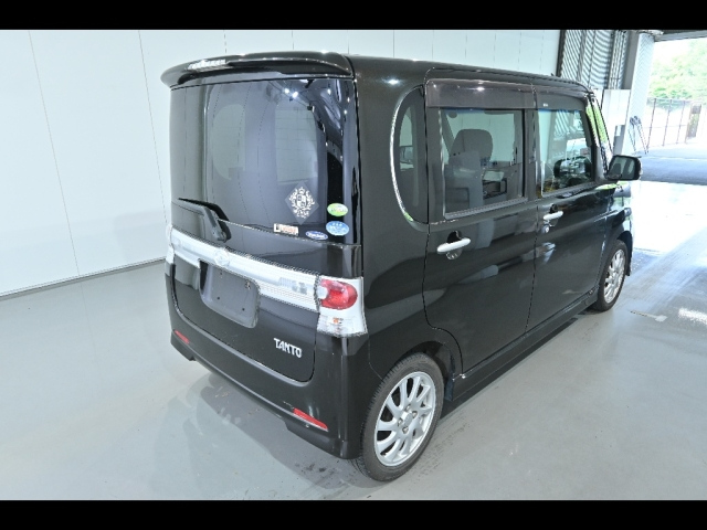 DAIHATSU TANTO 2008