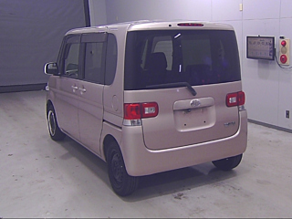 DAIHATSU TANTO 2010