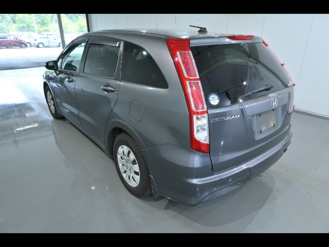 HONDA STREAM 2010