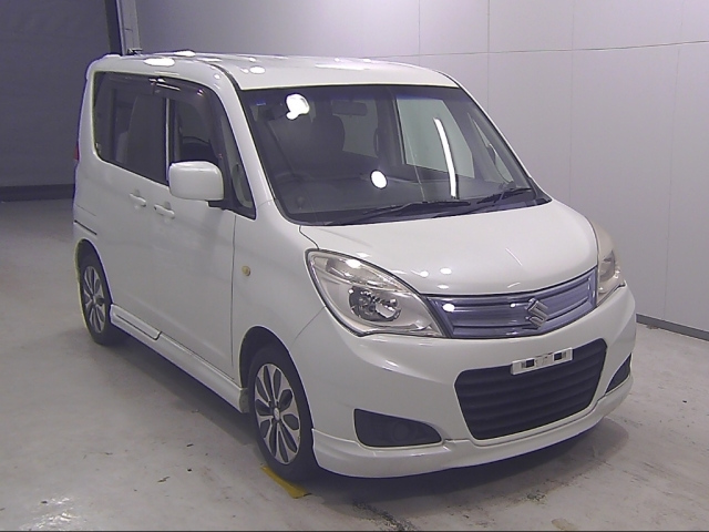 SUZUKI SOLIO 2013