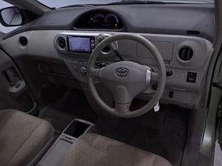 TOYOTA PORTE 2009